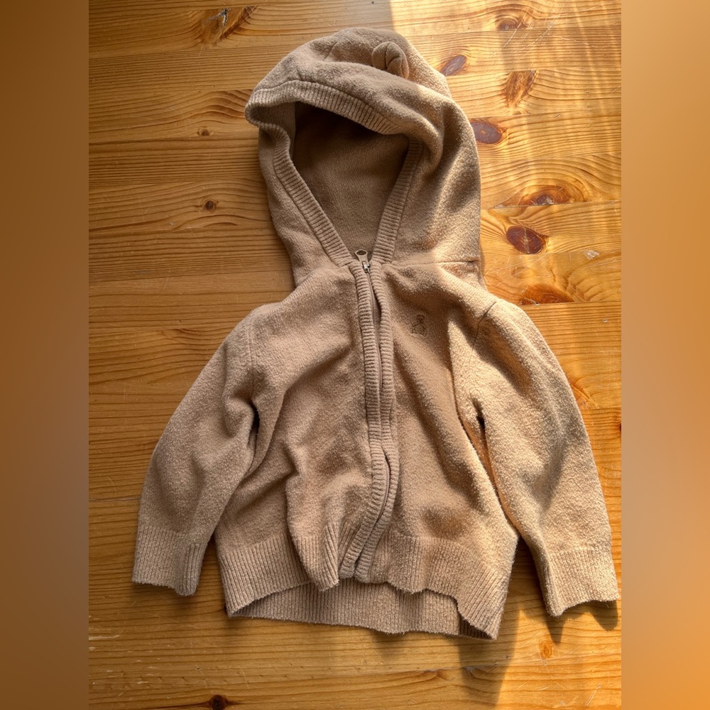 Baby Gap bear sweatshirt 12-18 months